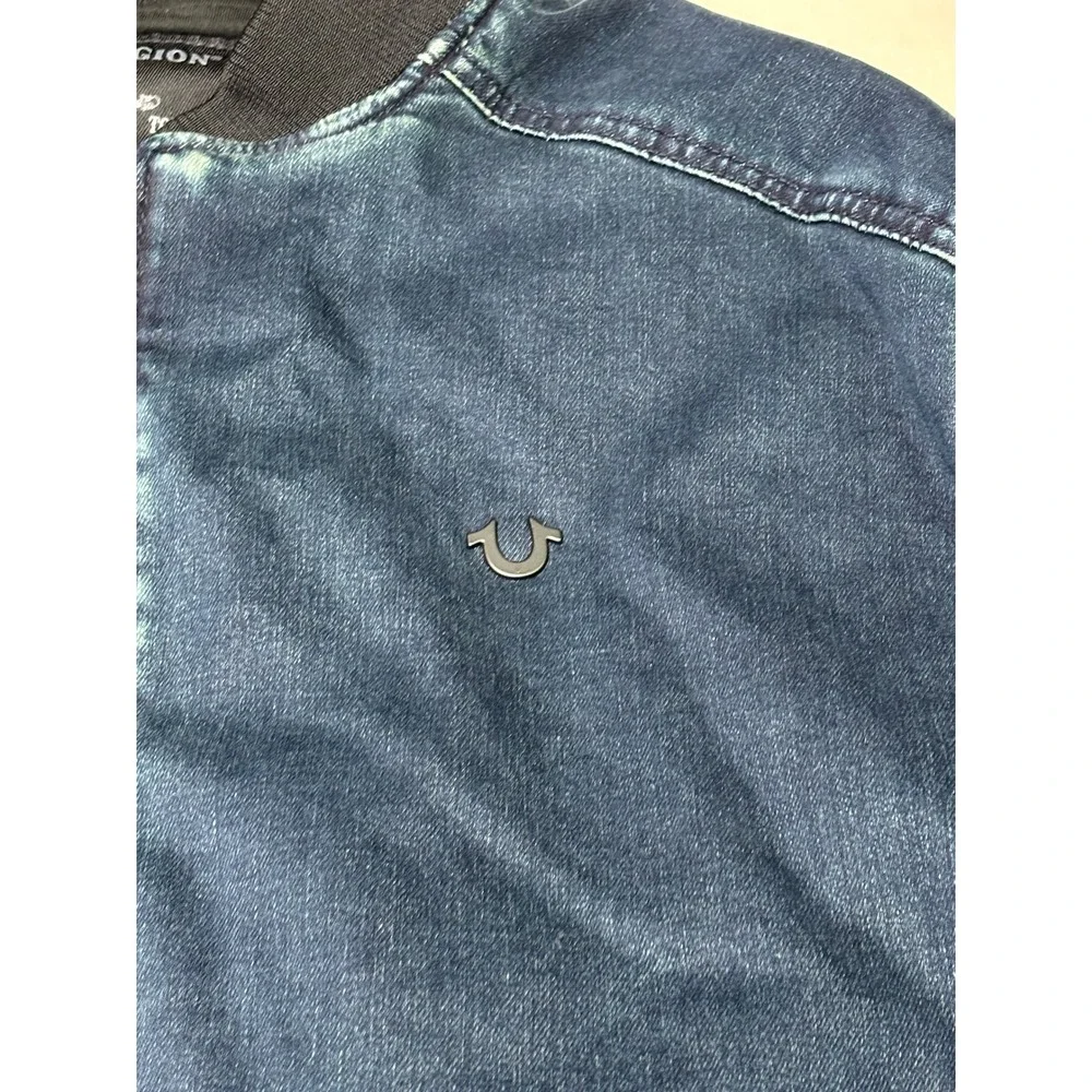 NWOT True Religion Denim Bomber Jacket Mens 2XL TG Blue Full Zip Horseshoe Logo‎